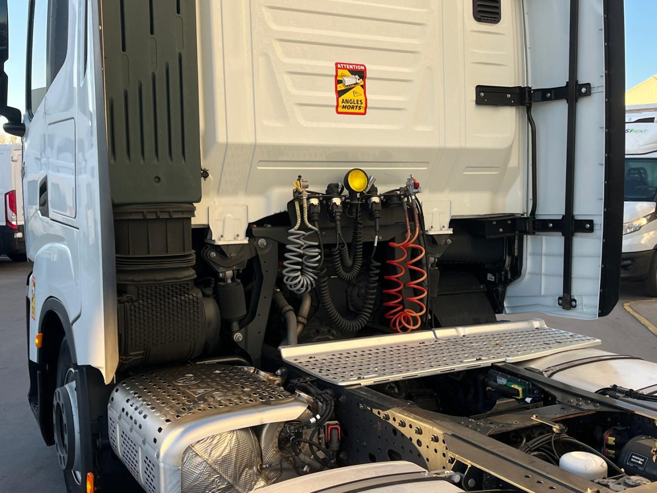 Cabeza Tractora IVECO 480 AUTOMATICO CON INTARDER - Ťahač: obrázok 5 Cabeza Tractora IVECO 480 AUTOMATICO CON INTARDER - Ťahač: obrázok 5