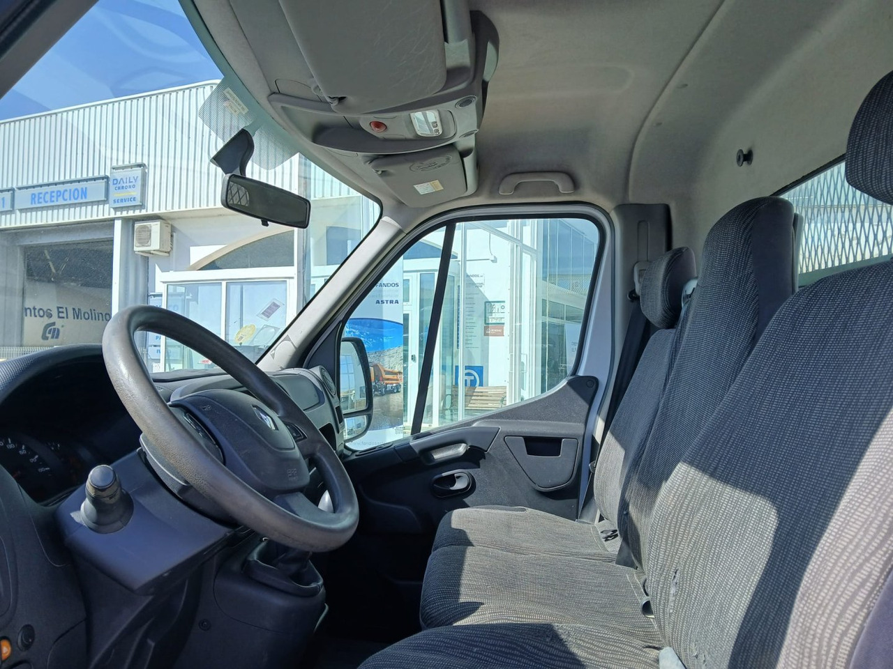 Volquete/Dumper Renault MASTER R3500 L3 2.3 - Dodávka sklápač: obrázok 4 Volquete/Dumper Renault MASTER R3500 L3 2.3 - Dodávka sklápač: obrázok 4