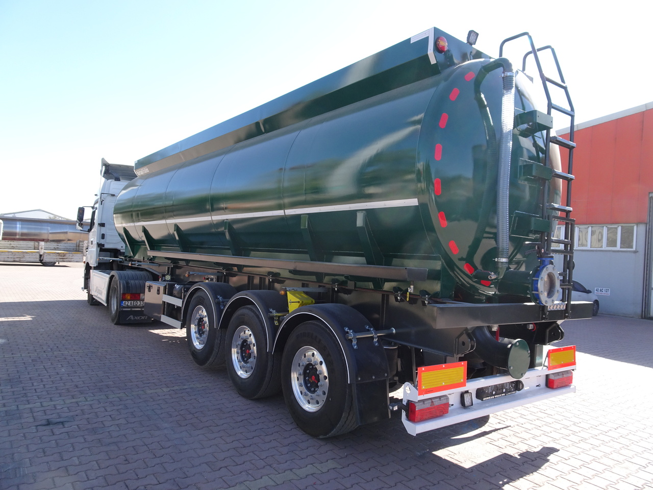NURSAN Slurry Tanker - Cisternový náves: obrázok 2 NURSAN Slurry Tanker - Cisternový náves: obrázok 2