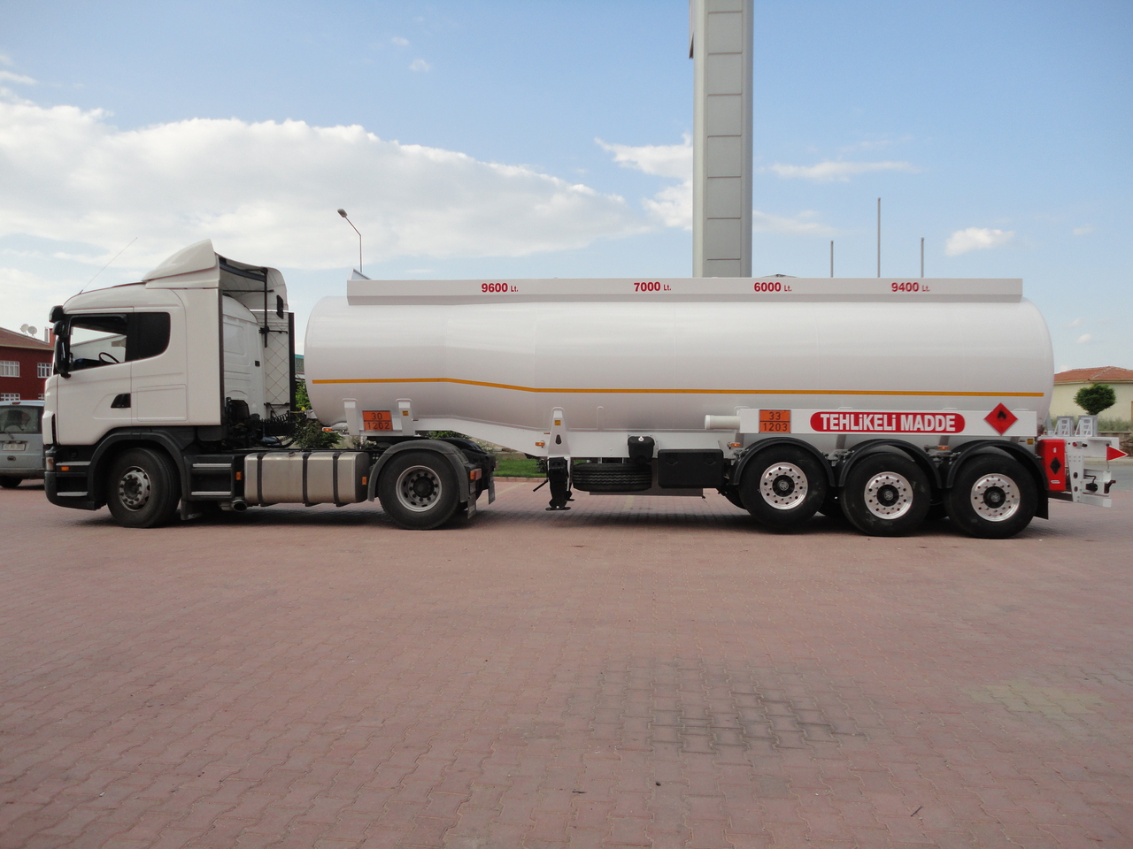 NURSAN Steel Tanker - Cisternový náves: obrázok 3 NURSAN Steel Tanker - Cisternový náves: obrázok 3