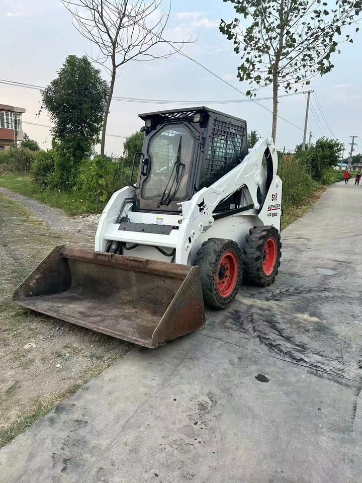 BOBCAT S18 S185 S450 S550 S770 - Šmykom riadený nakladač: obrázok 2 BOBCAT S18 S185 S450 S550 S770 - Šmykom riadený nakladač: obrázok 2