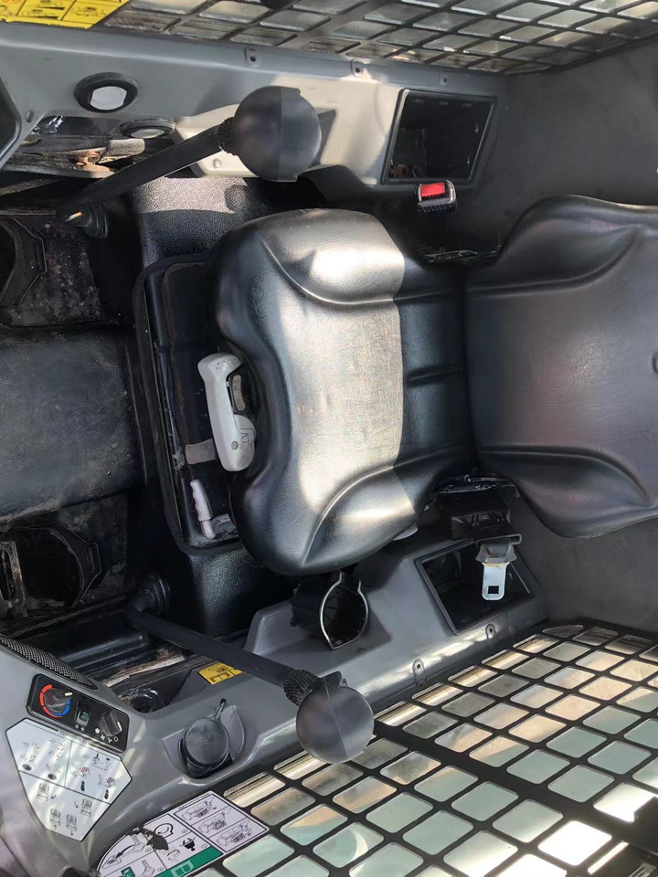 BOBCAT S550 - Šmykom riadený nakladač: obrázok 5 BOBCAT S550 - Šmykom riadený nakladač: obrázok 5