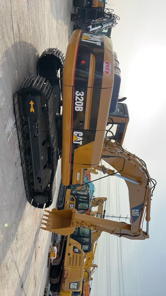 CATERPILLAR 320BL CAT 320 BL - Pásové rýpadlo: obrázok 2 CATERPILLAR 320BL CAT 320 BL - Pásové rýpadlo: obrázok 2