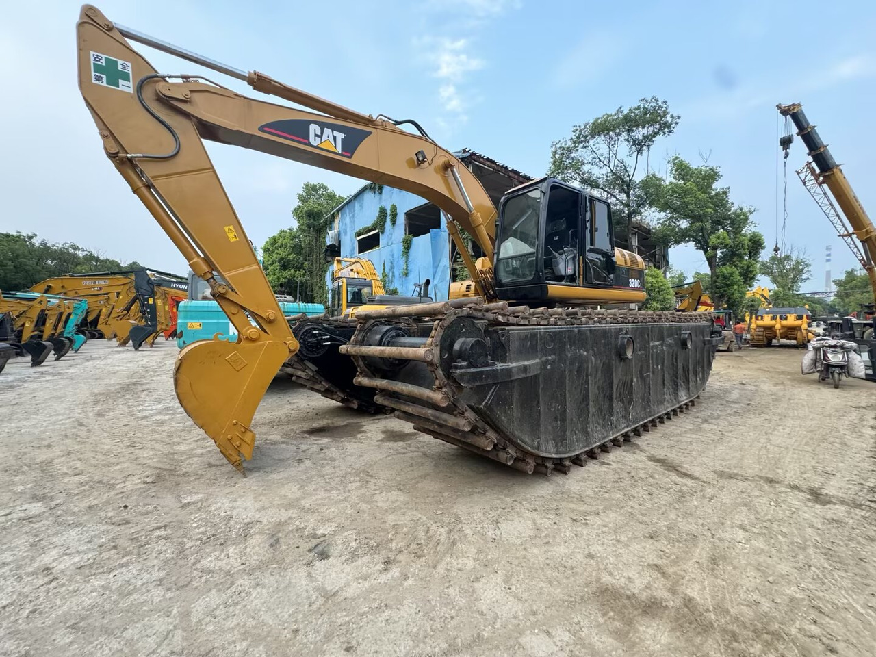 CATERPILLAR 320CL CAT DREDGER - Plovoucí rýpadlo: obrázok 1 CATERPILLAR 320CL CAT DREDGER - Plovoucí rýpadlo: obrázok 1