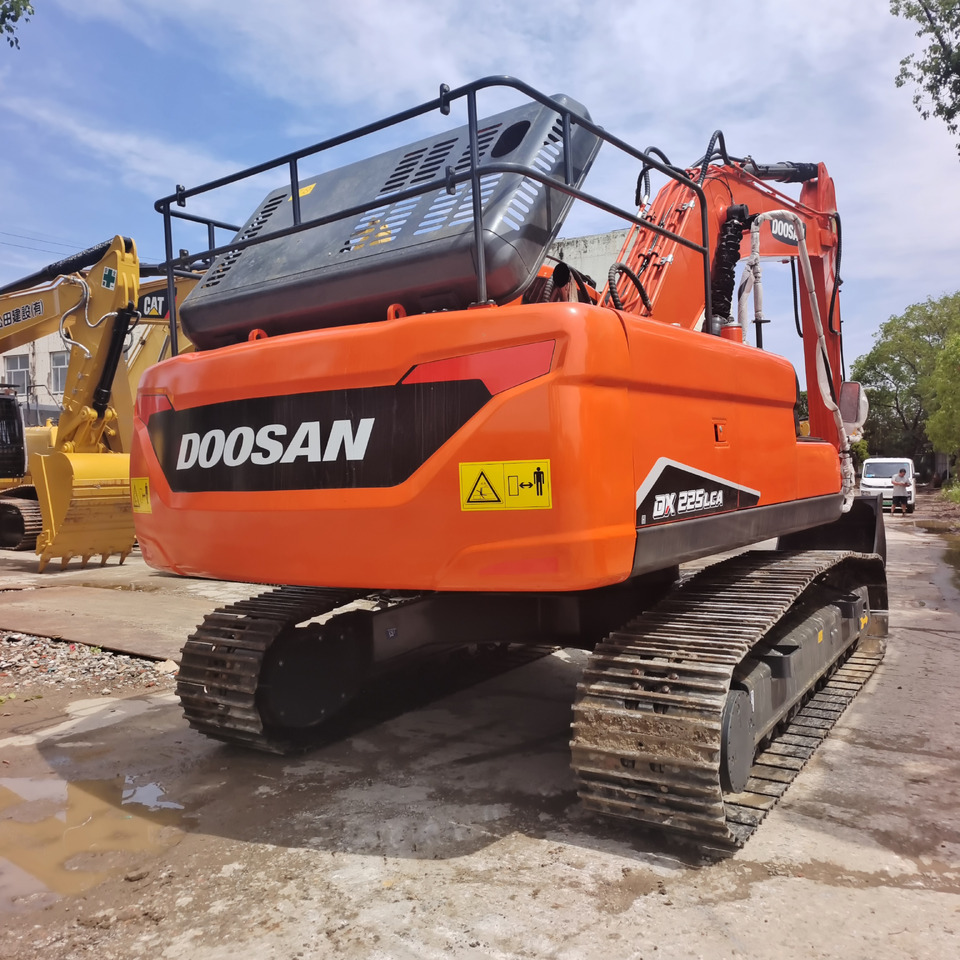 DOOSAN DX225LCA - Pásové rýpadlo: obrázok 3 DOOSAN DX225LCA - Pásové rýpadlo: obrázok 3