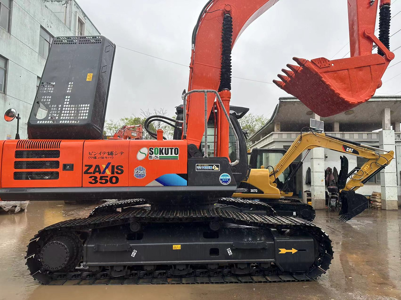 HITACHI ZX350 ZAXIS 350 - Pásové rýpadlo: obrázok 4 HITACHI ZX350 ZAXIS 350 - Pásové rýpadlo: obrázok 4