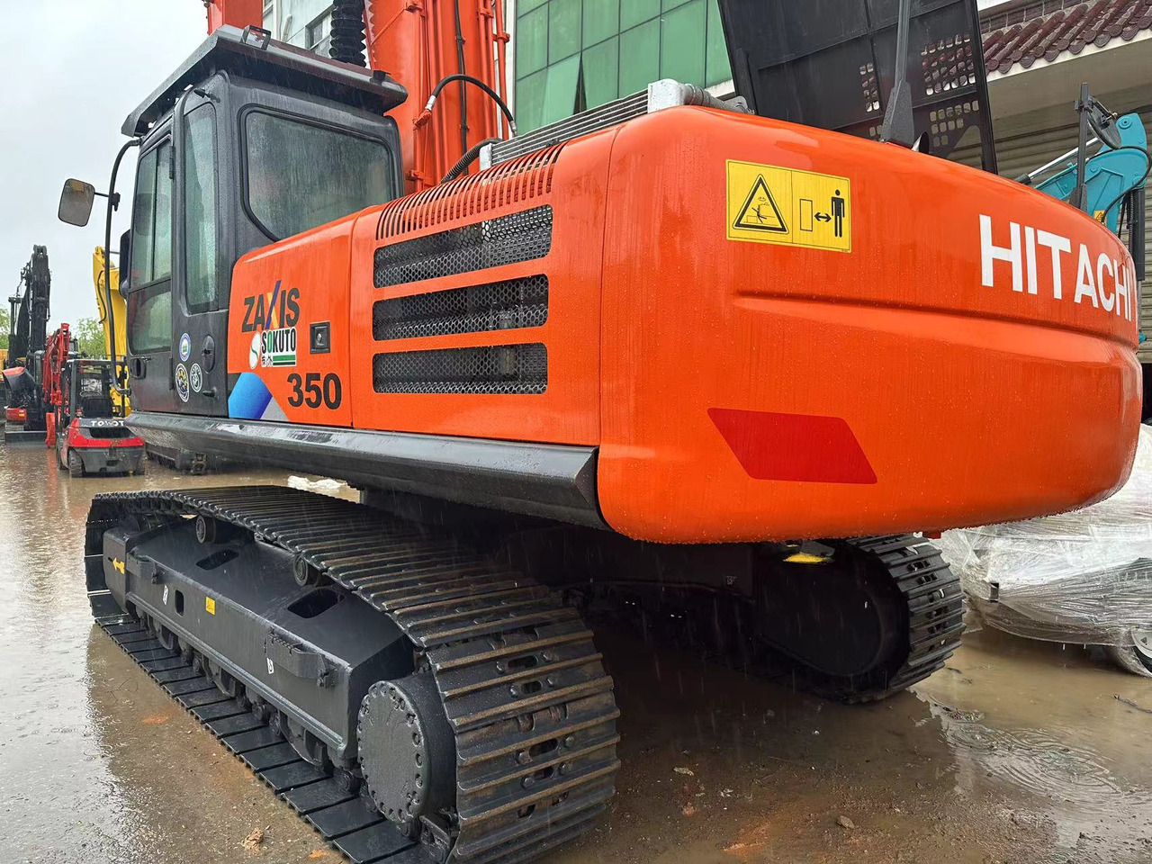 HITACHI ZX350 ZAXIS 350 - Pásové rýpadlo: obrázok 1 HITACHI ZX350 ZAXIS 350 - Pásové rýpadlo: obrázok 1