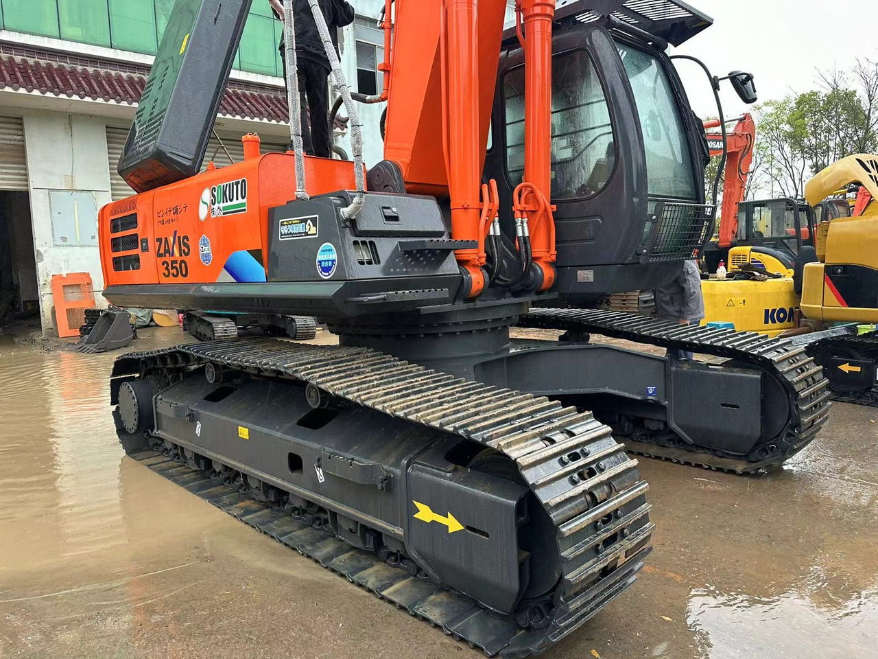 HITACHI ZX350 ZAXIS 350 - Pásové rýpadlo: obrázok 3 HITACHI ZX350 ZAXIS 350 - Pásové rýpadlo: obrázok 3