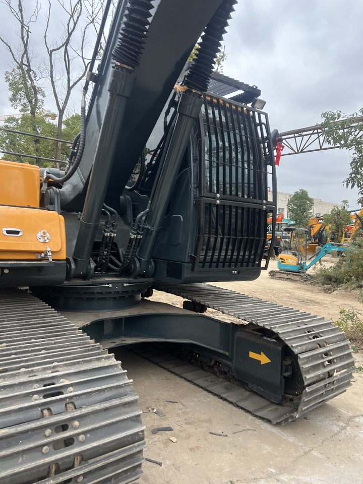 HYUNDAI HX220HD BROADEN TRACK SHOES - Pásové rýpadlo: obrázok 5 HYUNDAI HX220HD BROADEN TRACK SHOES - Pásové rýpadlo: obrázok 5