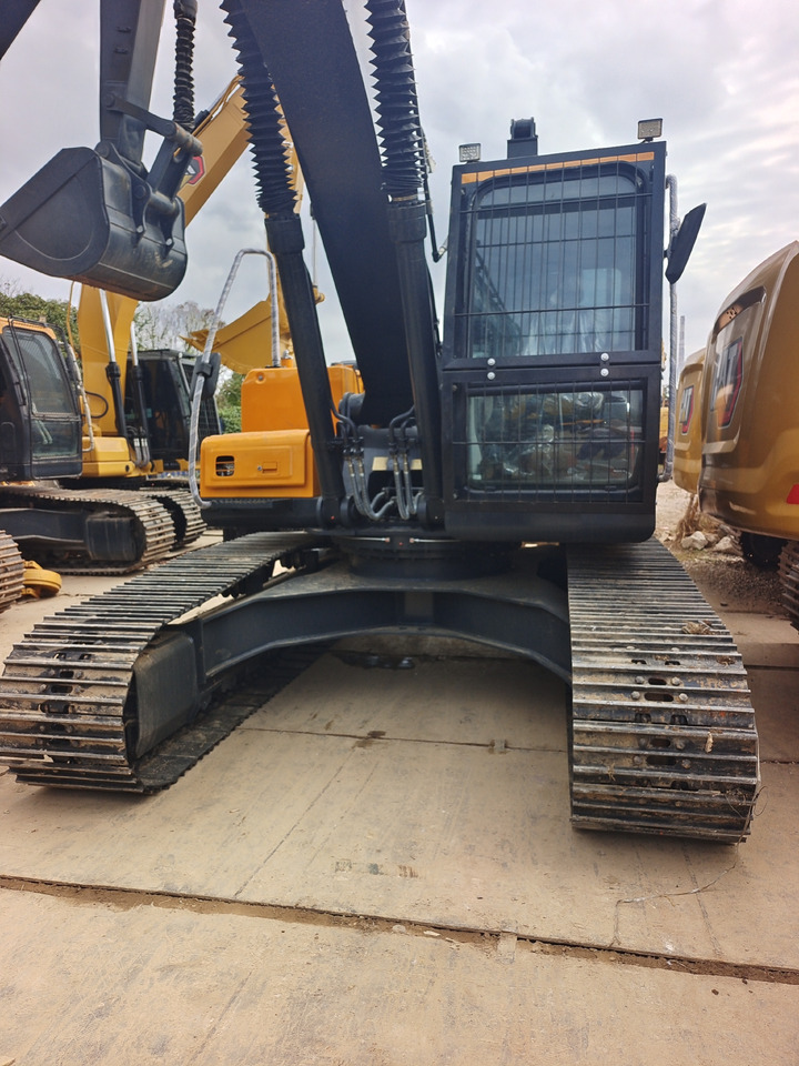 HYUNDAI HX220HD - Pásové rýpadlo: obrázok 4 HYUNDAI HX220HD - Pásové rýpadlo: obrázok 4