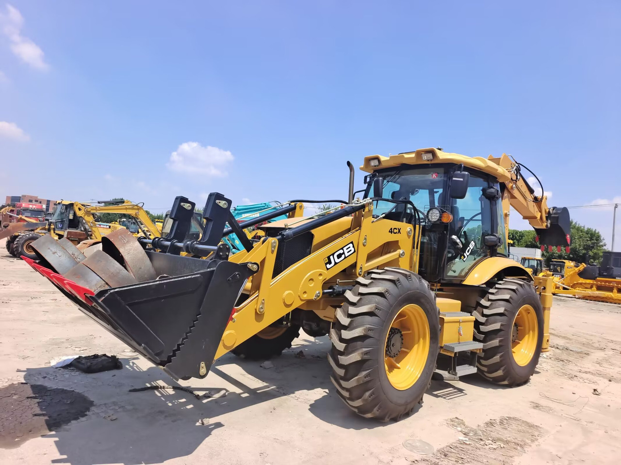 JCB 4CX BRAND NEW - Rýpadlo-nakladač: obrázok 3 JCB 4CX BRAND NEW - Rýpadlo-nakladač: obrázok 3