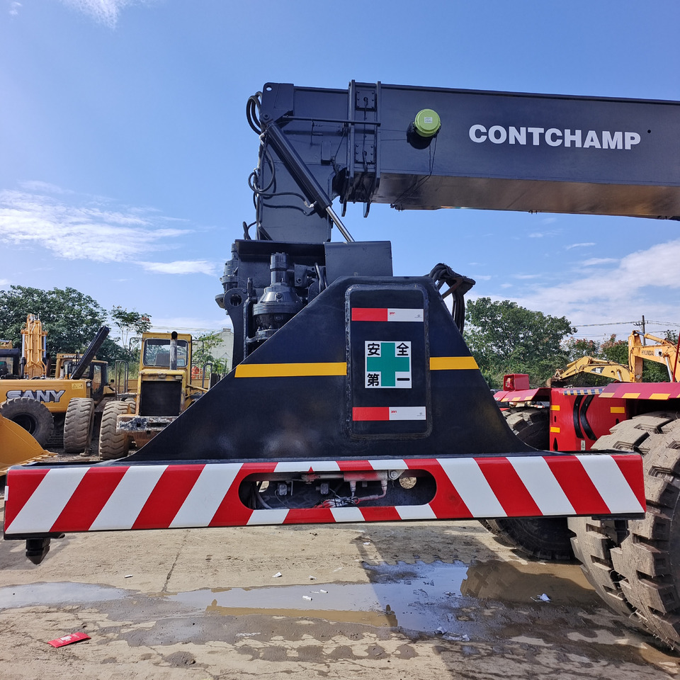 KALMAR DRF450 DRT DRU 45 TON - Ramenový prekladač: obrázok 2 KALMAR DRF450 DRT DRU 45 TON - Ramenový prekladač: obrázok 2