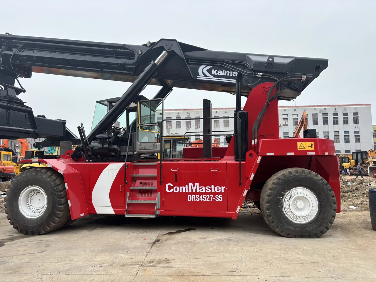 KALMAR DRS 4527 - S5 DRF450 DRT 450 45TON CONTAINER HANDLER - Ramenový prekladač: obrázok 5 KALMAR DRS 4527 - S5 DRF450 DRT 450 45TON CONTAINER HANDLER - Ramenový prekladač: obrázok 5