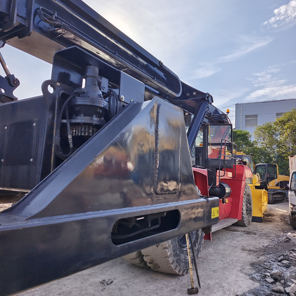 KALMAR DRT450 45 TON DRF 450 DRU450 DRD 450 - Ramenový prekladač: obrázok 5 KALMAR DRT450 45 TON DRF 450 DRU450 DRD 450 - Ramenový prekladač: obrázok 5