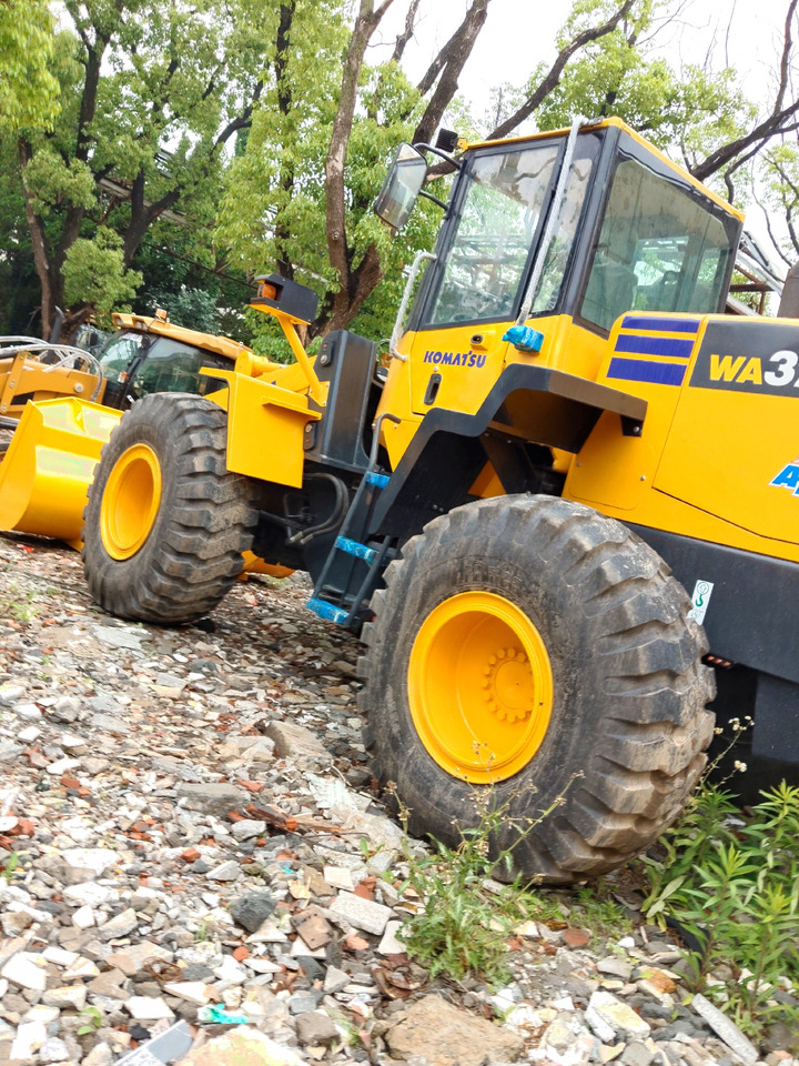 KOMATSU WA 320 - Kolesový nakladač: obrázok 2 KOMATSU WA 320 - Kolesový nakladač: obrázok 2