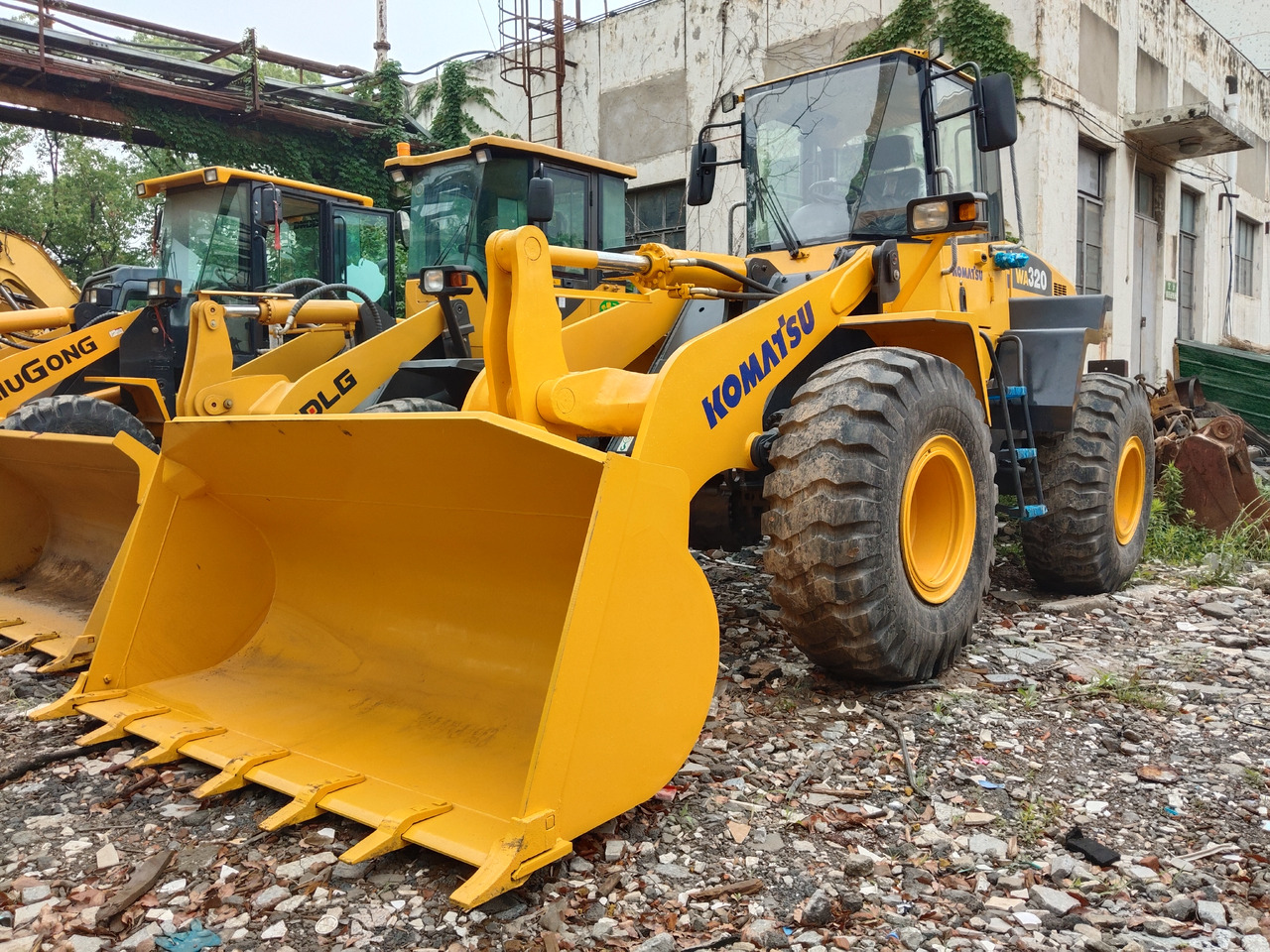 KOMATSU WA 320 - Kolesový nakladač: obrázok 5 KOMATSU WA 320 - Kolesový nakladač: obrázok 5