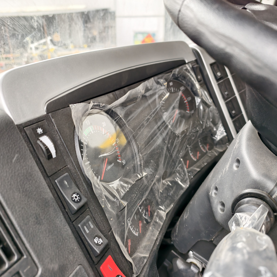 SHACMAN F3000 6*4 8*4 - Sklápač: obrázok 2 SHACMAN F3000 6*4 8*4 - Sklápač: obrázok 2