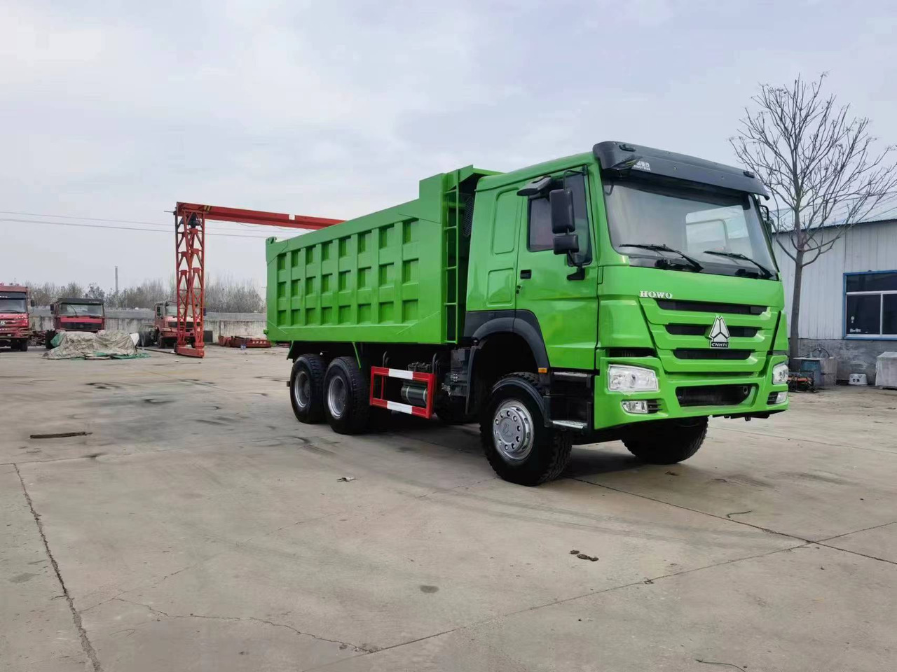 SINOTRUK HOWO DUMP TRUCK - Sklápač: obrázok 1 SINOTRUK HOWO DUMP TRUCK - Sklápač: obrázok 1