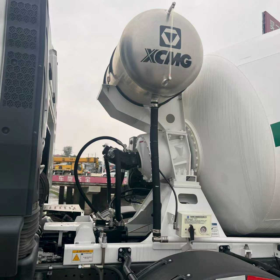 SINOTRUK HOWO TX350 Euro 5 STAGE Ⅴ - Domiešavač: obrázok 3 SINOTRUK HOWO TX350 Euro 5 STAGE Ⅴ - Domiešavač: obrázok 3