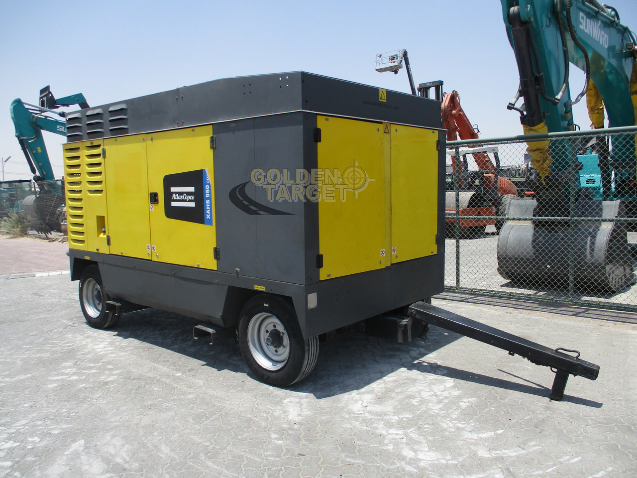ATLAS COPCO XAHS950CD - Vzduchový kompresor: obrázok 1 ATLAS COPCO XAHS950CD - Vzduchový kompresor: obrázok 1