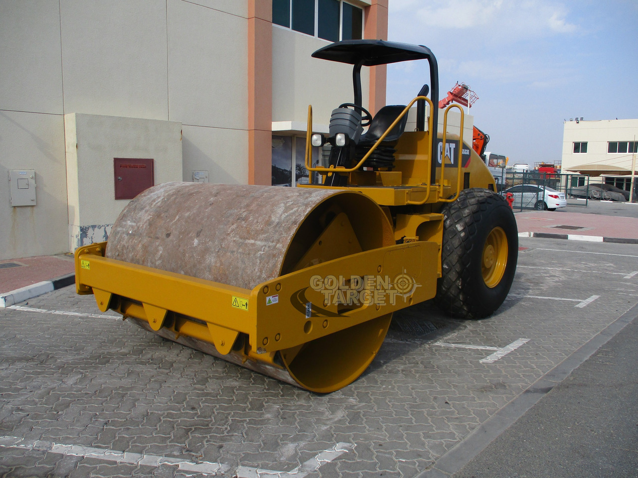 CATERPILLAR CS533E VIBRATORY ROLLER - Cestný valec: obrázok 2 CATERPILLAR CS533E VIBRATORY ROLLER - Cestný valec: obrázok 2