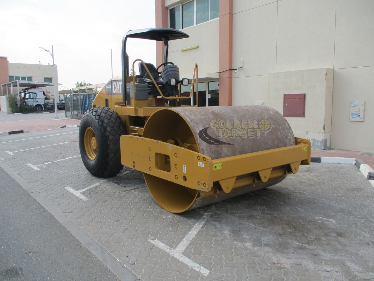 CATERPILLAR CS533E VIBRATORY ROLLER - Cestný valec: obrázok 1 CATERPILLAR CS533E VIBRATORY ROLLER - Cestný valec: obrázok 1