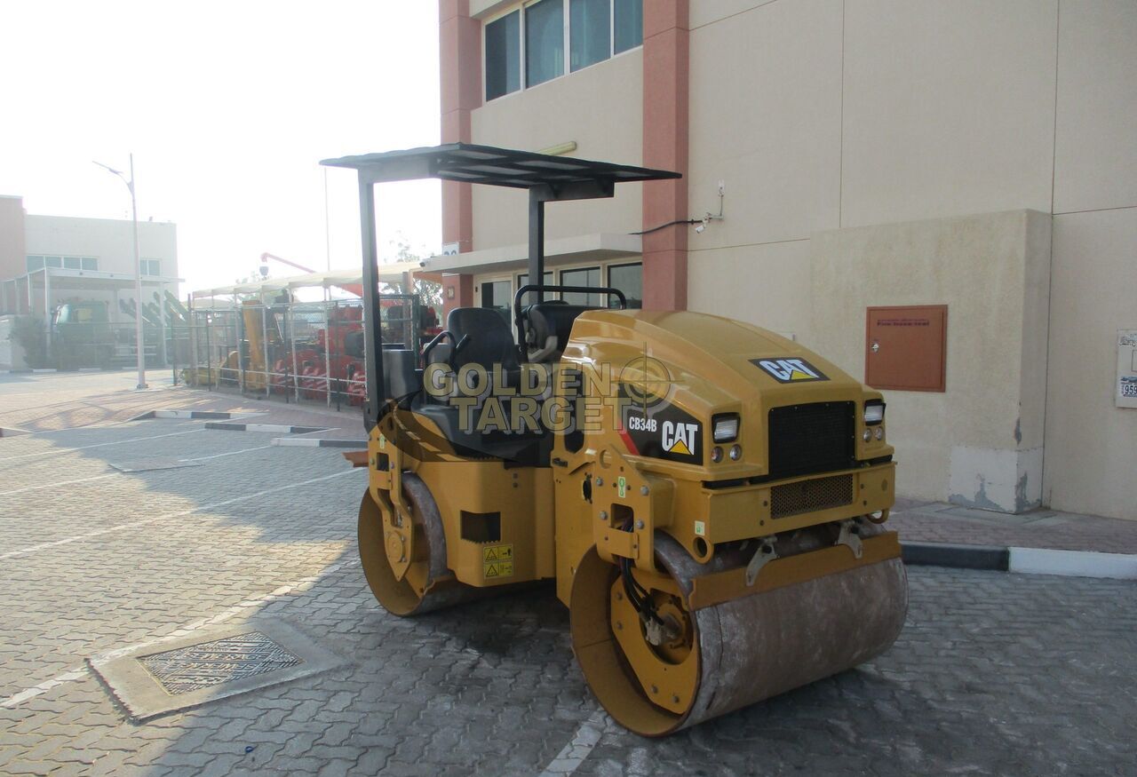 Caterpillar CB34B Double Drum Roller - Cestný valec: obrázok 1 Caterpillar CB34B Double Drum Roller - Cestný valec: obrázok 1