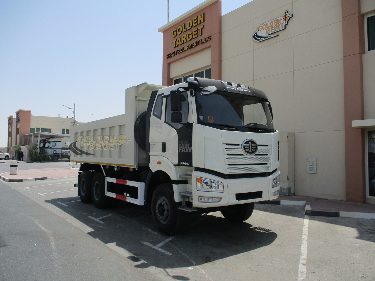 FAW J6P-390 6x4 Tipper Truck - Sklápač: obrázok 1 FAW J6P-390 6x4 Tipper Truck - Sklápač: obrázok 1