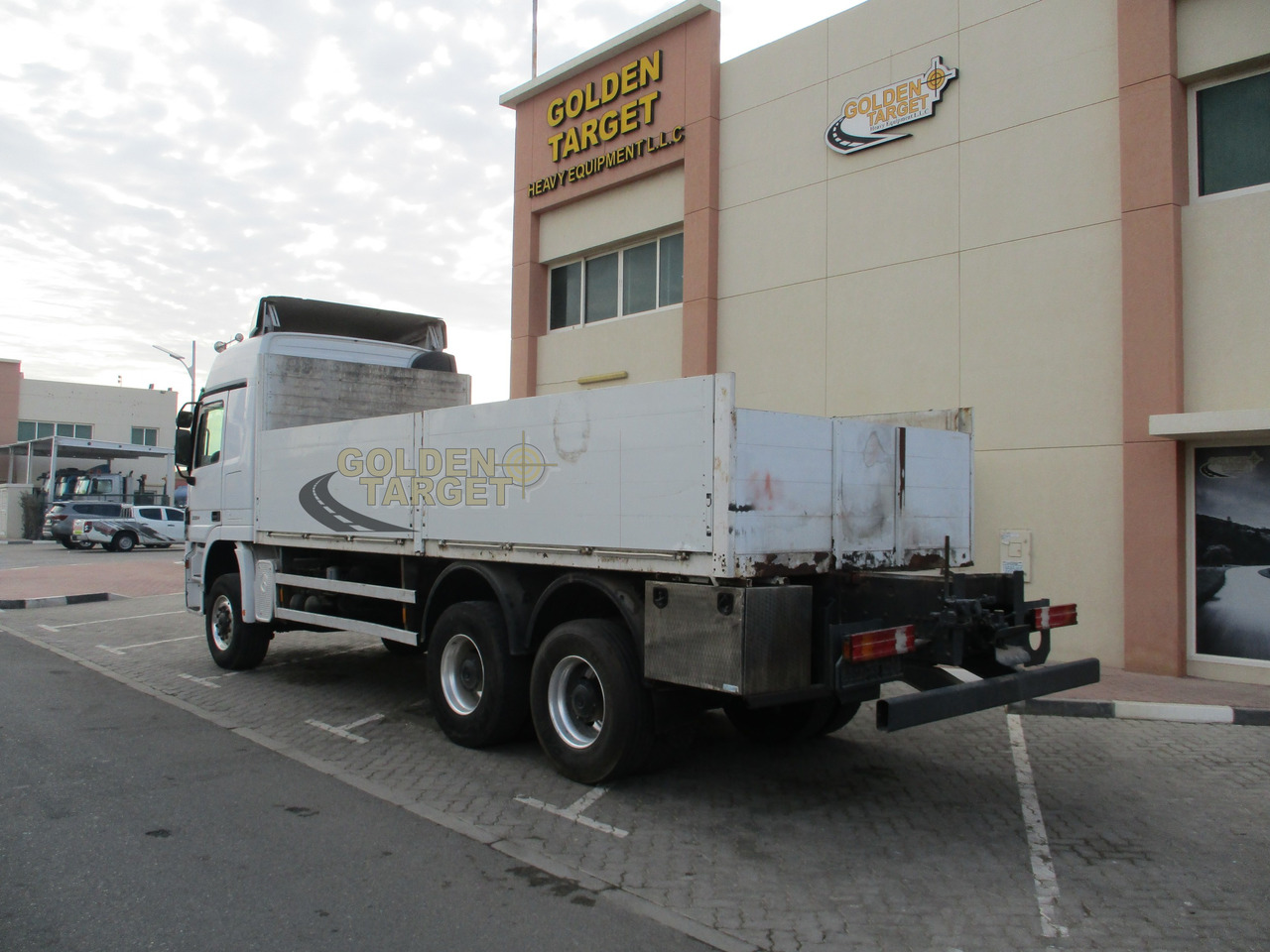 MERCEDES-BENZ ACTROS 3354 6x6 Chassis Truck - Podvozek s kabinou: obrázok 4 MERCEDES-BENZ ACTROS 3354 6x6 Chassis Truck - Podvozek s kabinou: obrázok 4