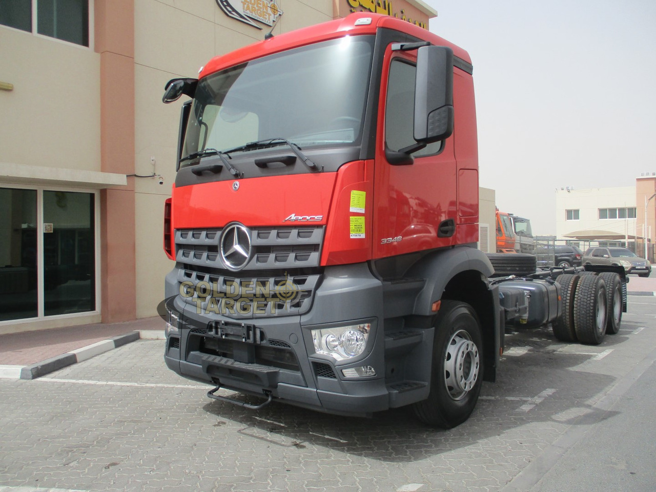MERCEDES-BENZ Arocs 3348 6x4 Chassis - Podvozek s kabinou: obrázok 2 MERCEDES-BENZ Arocs 3348 6x4 Chassis - Podvozek s kabinou: obrázok 2