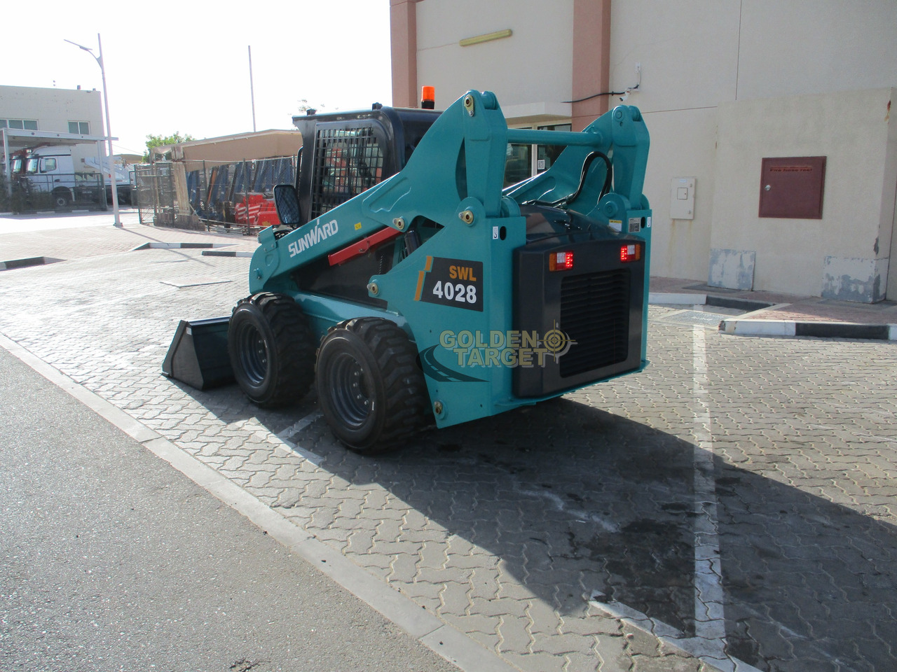SUNWARD SWL4028 Skid Steer - Šmykom riadený nakladač: obrázok 4 SUNWARD SWL4028 Skid Steer - Šmykom riadený nakladač: obrázok 4