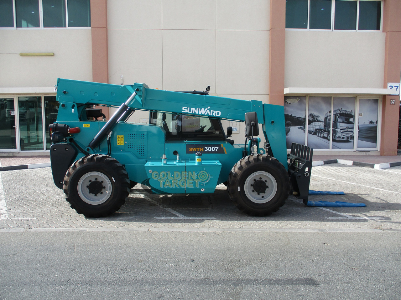 Sunward SWTH3007 4×4 Telehandler - Teleskopický nakladač: obrázok 5 Sunward SWTH3007 4×4 Telehandler - Teleskopický nakladač: obrázok 5