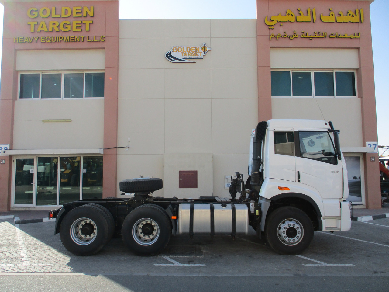 FAW 4181P2K15 6x4 Head Truck - Ťahač: obrázok 5 FAW 4181P2K15 6x4 Head Truck - Ťahač: obrázok 5