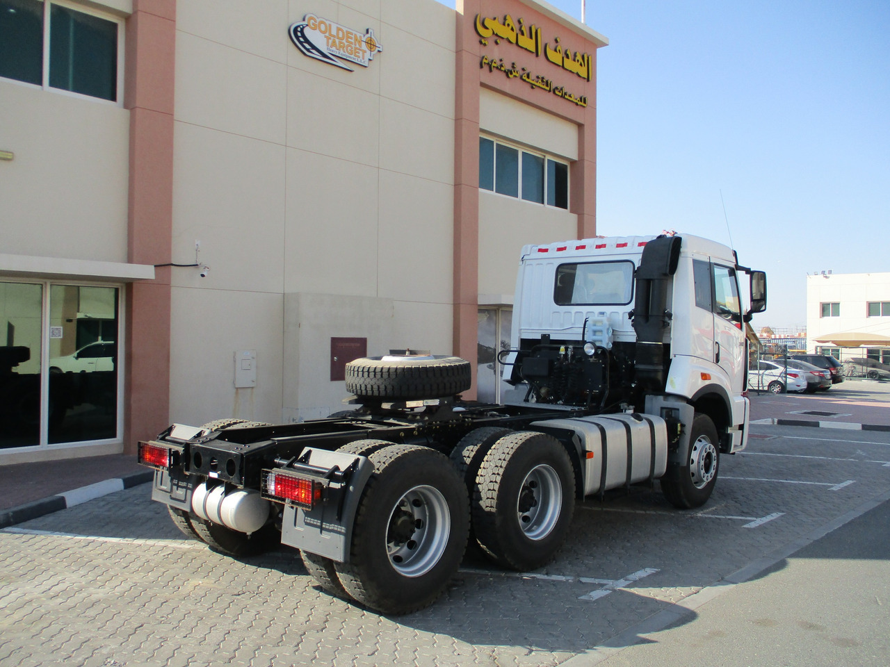 FAW 4181P2K15 6x4 Head Truck - Ťahač: obrázok 3 FAW 4181P2K15 6x4 Head Truck - Ťahač: obrázok 3