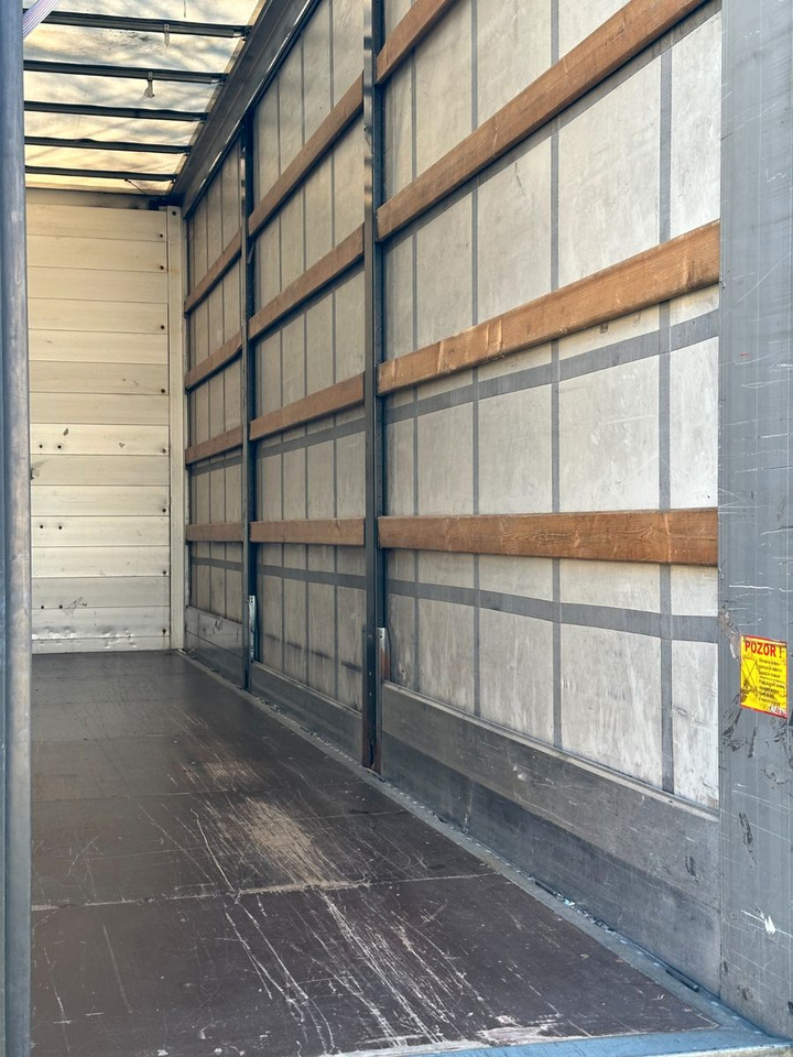 Plachtové nákladné vozidlo Renault D16 4x2 TILT body 7.70m: obrázok 10 Plachtové nákladné vozidlo Renault D16 4x2 TILT body 7.70m: obrázok 10