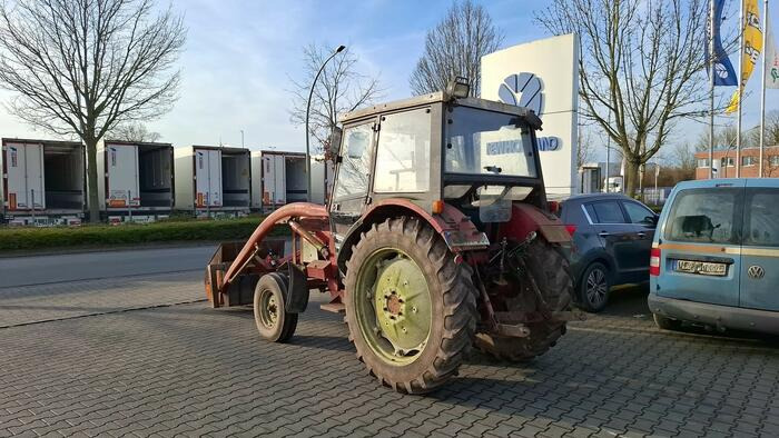 Case IH 633 Frontlader mit Dunggabel und Schaufel - Traktor: obrázok 4 Case IH 633 Frontlader mit Dunggabel und Schaufel - Traktor: obrázok 4