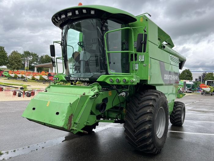 Deutz-Fahr 5660 H - Obilný kombajn: obrázok 1 Deutz-Fahr 5660 H - Obilný kombajn: obrázok 1