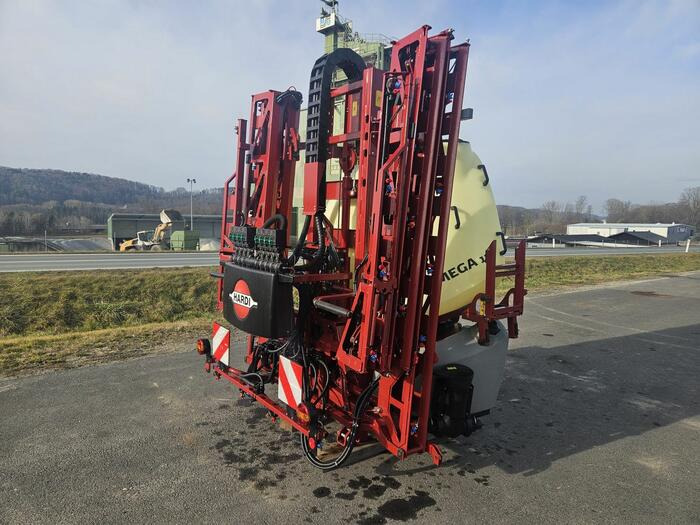 Hardi MEGA 1200 - Postrekovač za traktor: obrázok 3 Hardi MEGA 1200 - Postrekovač za traktor: obrázok 3
