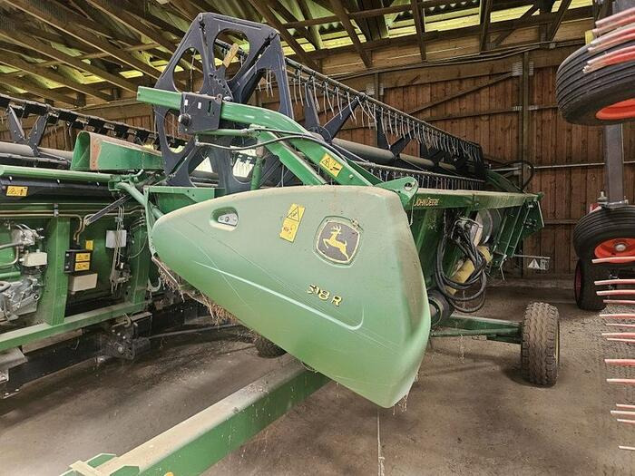 John Deere 618R - Adaptér na obilie: obrázok 2 John Deere 618R - Adaptér na obilie: obrázok 2