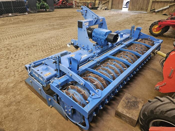 Lemken Zirkon 12/300 - Rotačné brány: obrázok 4 Lemken Zirkon 12/300 - Rotačné brány: obrázok 4