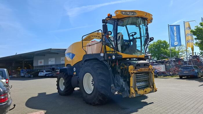 New Holland FR 9060 - Samohybná rezačka: obrázok 3 New Holland FR 9060 - Samohybná rezačka: obrázok 3