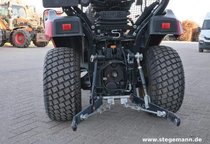 Yanmar SA221 - Traktor: obrázok 5 Yanmar SA221 - Traktor: obrázok 5