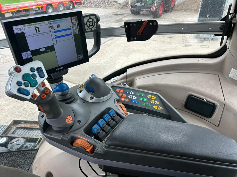 Fendt 828 Profi plus Vario 50 KM Fendt vario 828 Profi plus 50 KM - Traktor: obrázok 5 Fendt 828 Profi plus Vario 50 KM Fendt vario 828 Profi plus 50 KM - Traktor: obrázok 5