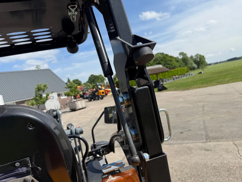 Leasing Giant 2300 HD NIEUW Shovel! Giant Kubota Giant 2300 HD NIEUW Shovel! Giant Kubota: obrázok 11