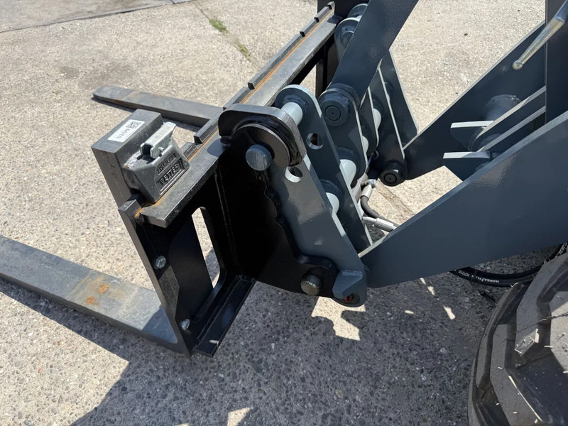 Leasing Giant 2300 HD NIEUW Shovel! Giant Kubota Giant 2300 HD NIEUW Shovel! Giant Kubota: obrázok 14