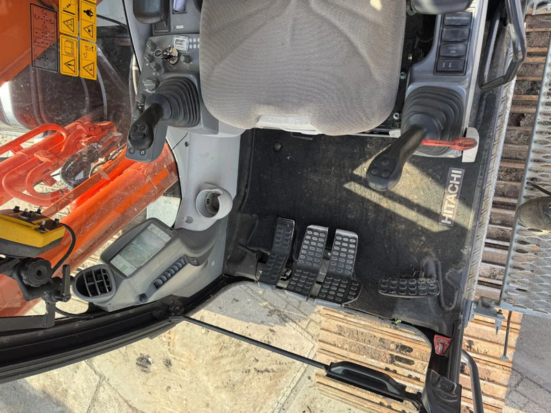 Hitachi Zaxis ZX 210- LC 5B Rupskraan - Pásové rýpadlo: obrázok 3 Hitachi Zaxis ZX 210- LC 5B Rupskraan - Pásové rýpadlo: obrázok 3