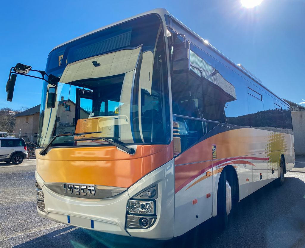 IVECO CROSSWAY 2020 10M60 - Prímestský autobus: obrázok 2 IVECO CROSSWAY 2020 10M60 - Prímestský autobus: obrázok 2