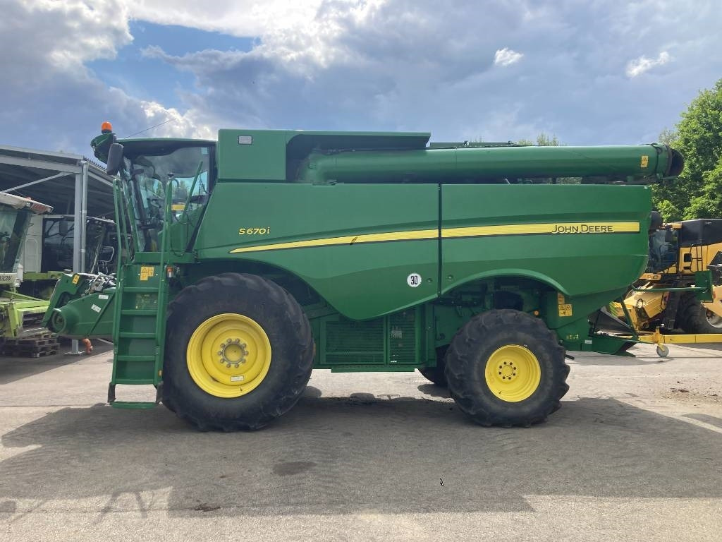 John Deere S 670 i - Obilný kombajn: obrázok 2 John Deere S 670 i - Obilný kombajn: obrázok 2