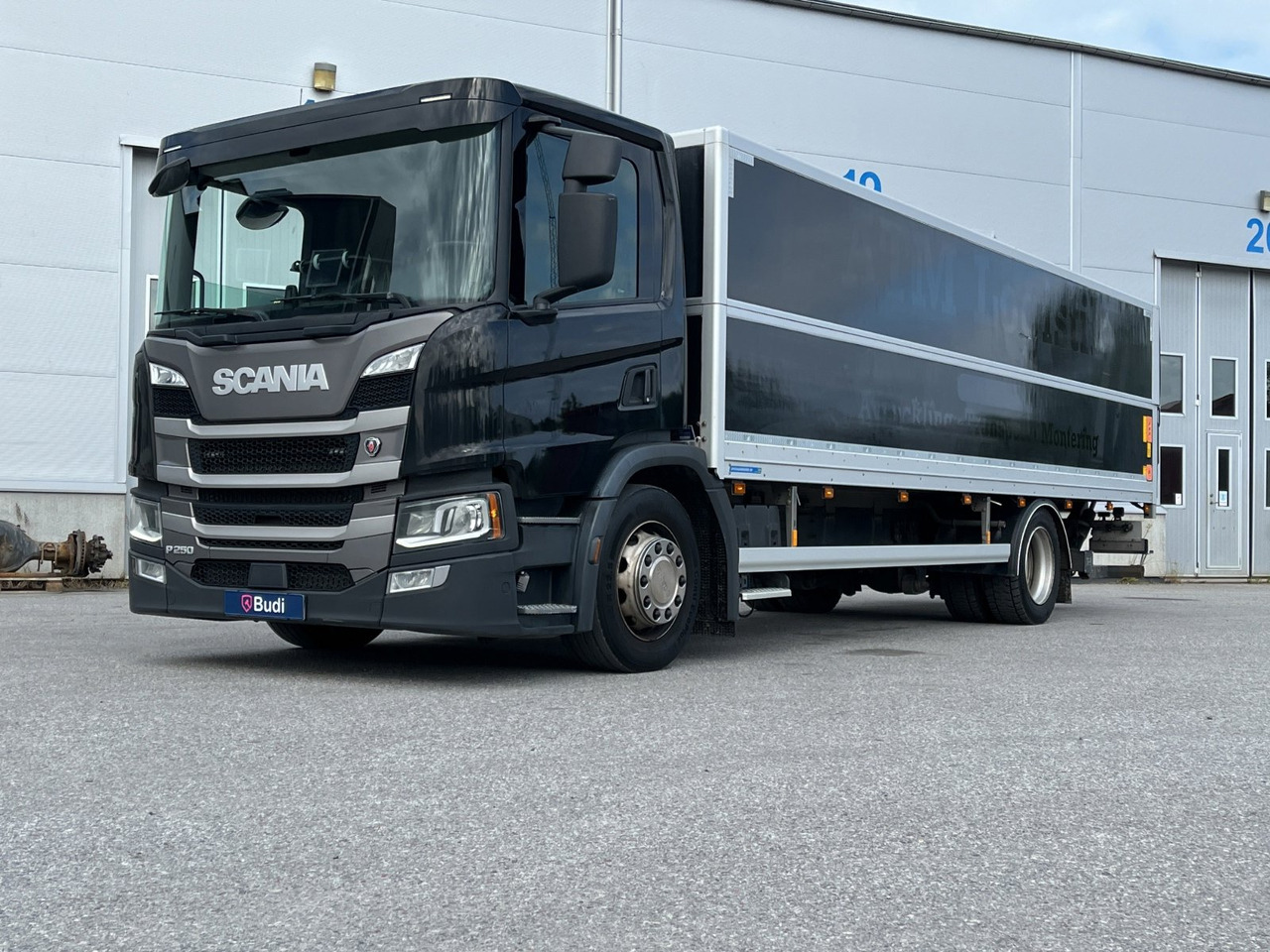 Lastbil Scania P250 B 4X2 LB -2020 | Höj/sänk | Full-luft - Skříňový nákladní auto: obrázok 1 Lastbil Scania P250 B 4X2 LB -2020 | Höj/sänk | Full-luft - Skříňový nákladní auto: obrázok 1