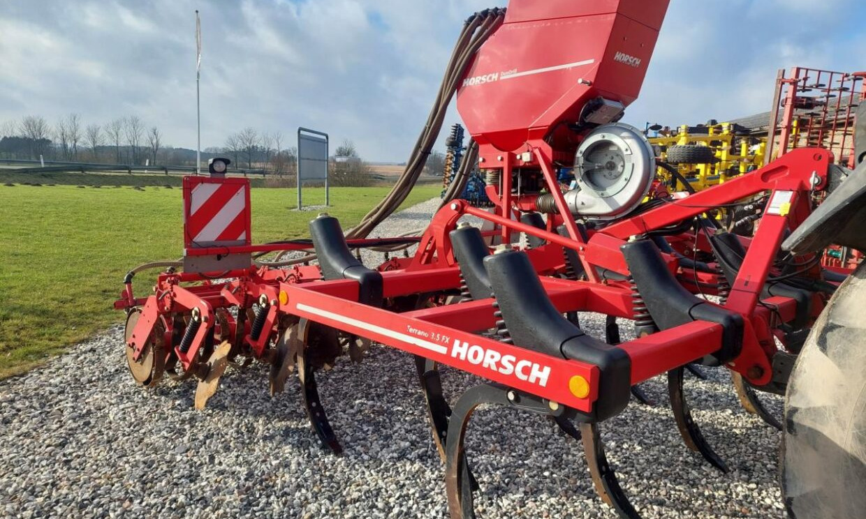 Horsch Terrano 3.5 FX med DuoDrill - Brány: obrázok 1 Horsch Terrano 3.5 FX med DuoDrill - Brány: obrázok 1